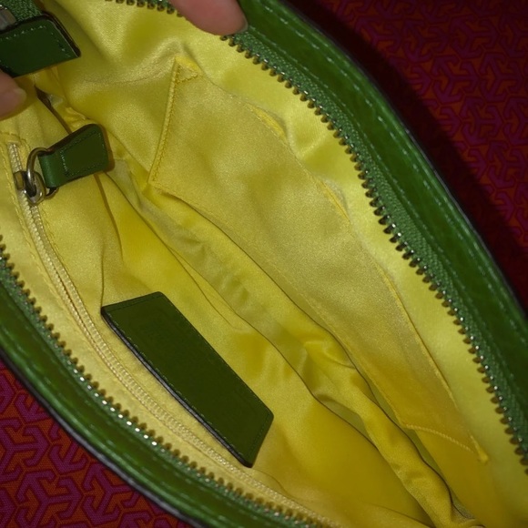 Green coach wristlet - Picture 4 of 4